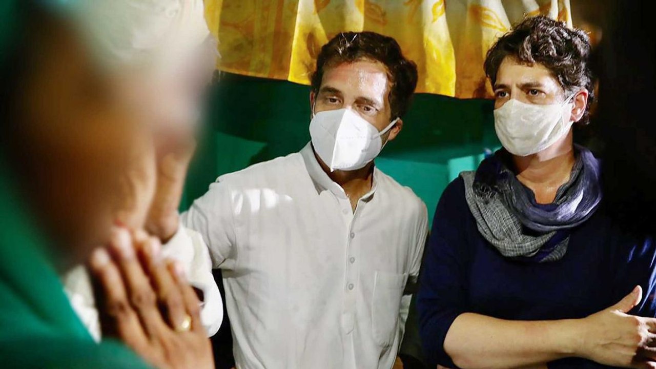 Amid clash with cops, Gandhis make it to victim...