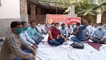 मैनपुरी: निजीकरण के विरोध में विद्युत कर्मचारियों की हड़ताल जारी