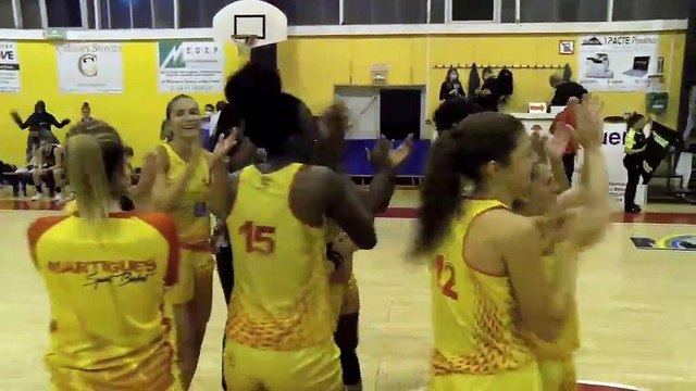 Martigues Sport Basket - SMUC : Monique Ilouga résiste à tout pendant l'interview