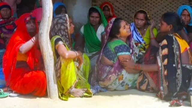 गरीबी से परेशान होकर किसान ने फांसी लगाकर की आत्महत्या