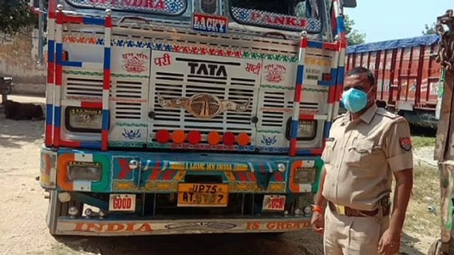 महेवा पुलिस ने ओवरलोड वाहन को किया सीज