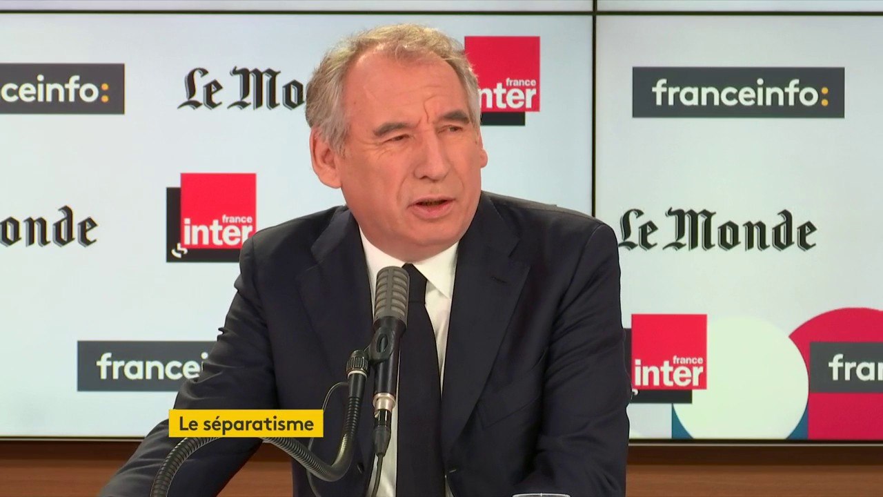 Le discours d'Emmanuel Macron sur le séparatisme "était un discours majeur" pour François Bayrou