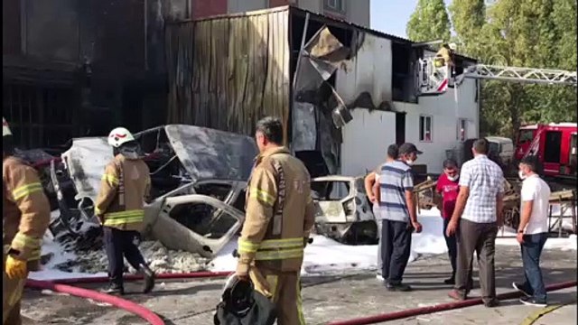 Başakşehir'de oto sanayi sitesinde yangın - İSTANBUL