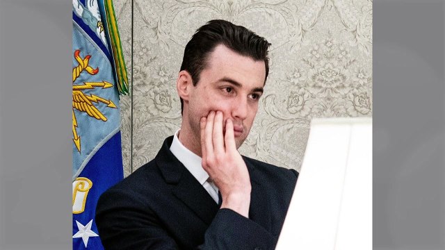 트럼프 최측근 수행원도 감염...백악관 코로나19 확산 비상 / YTN