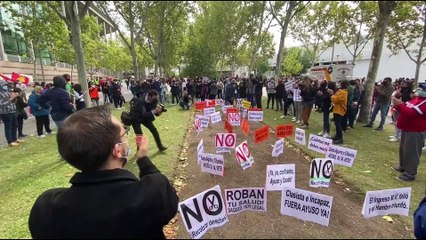 İspanya'da artan Kovid-19 vakaları nedeniyle getirilen kısıtlamalar protesto edildi - MADRİD