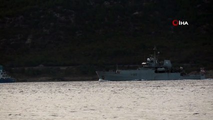 İngiliz savaş gemisi Çanakkale Boğazı’ndan geçti