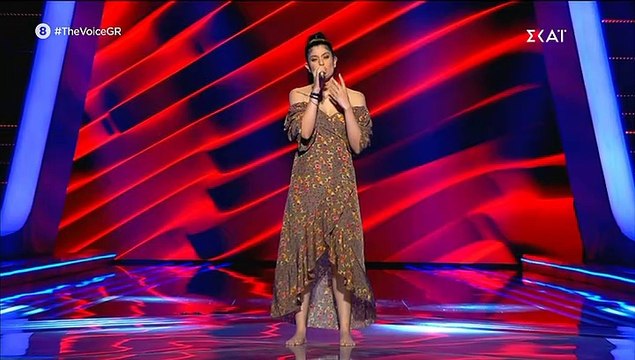The Voice: Μόνο ερωτική εξομολόγηση δεν της έκανε ο Μουζουράκης!