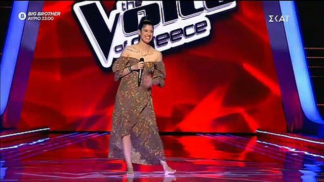 The Voice: Μόνο ερωτική εξομολόγηση δεν της έκανε ο Μουζουράκης!