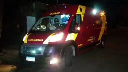 Idoso de 77 anos é socorrido após sofrer queda em residência