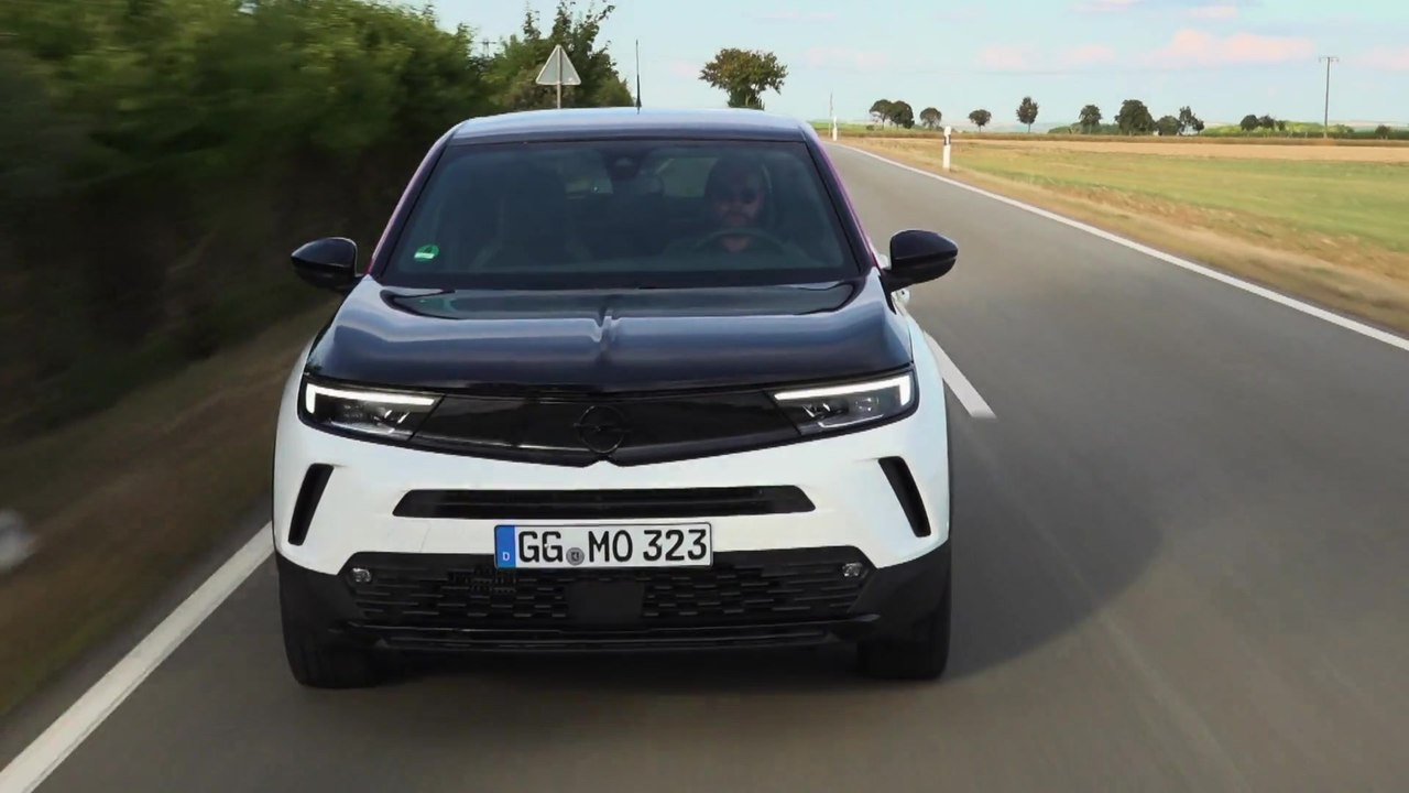 The new Opel Mokka Driving Video