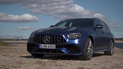 Mercedes-AMG E 63 4MATIC+ T-Modell Design in Brilliant blue