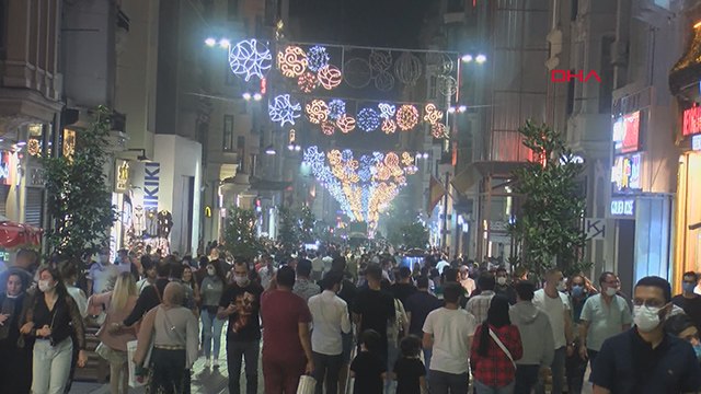 İstiklal Caddesi'nde maske ve sosyal mesafe kuralı hiçe sayıldı