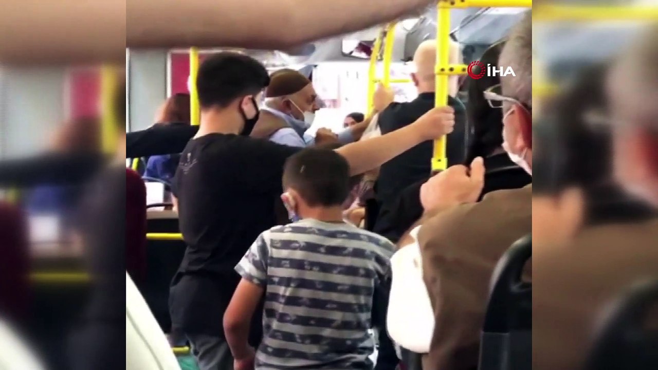 İstanbul’da halk otobüsünde tokatlı ve tükürüklü maske kavgası kamerada