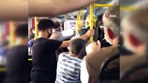 Otobüste maske tartışması; biri tokat attı, diğeri yüzüne tükürdü