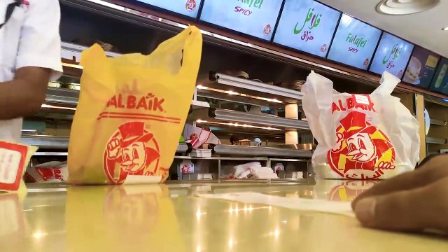 05.Al Baik The Best Chicken Fried In Saudi Arabia _ check out the yummy Food of Saudi Arabia _ Jeddah