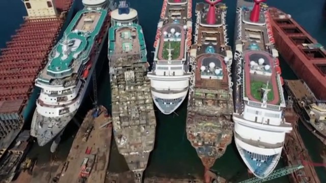 Covid-19: Des navires de croisière détruits en Turquie
