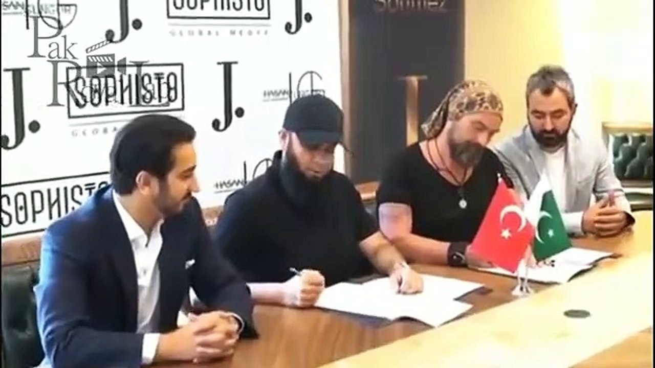 Selcan Hatun aka didem balcin and Bamsi aka Nurettin Abi speaking urdu For loving fans