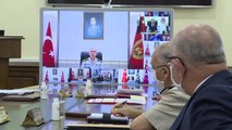 Milli Savunma Bakanı Akar'dan birlik komutanları ile video konferans - ANKARA