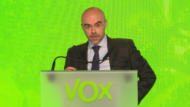 La ultraderecha celebra que el Rey vuelva a Barcelona, pero cree que es una cortina de humo