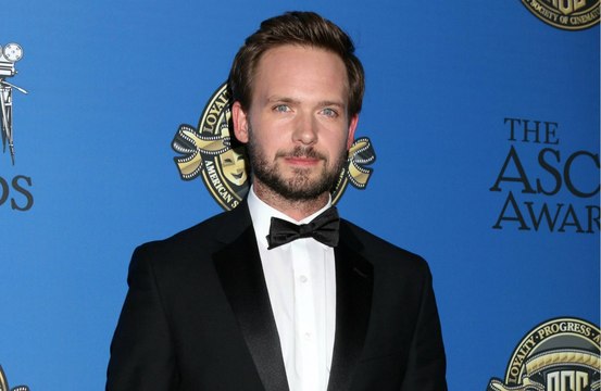 Patrick J. Adams apoia manifestações políticas de Meghan Markle