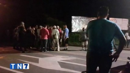 tn7-intensas-manifestaciones-no cesaron-en-paso-canoas-y-neily-051020