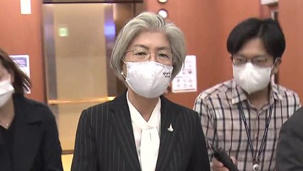 '남편 미국행 논란' 강경화 "남편도 당혹스러워해" / YTN