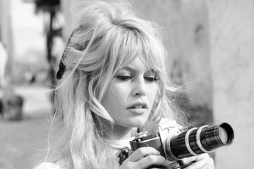 This Retro Bangs Trend Is Coming Back More Stylishly Than Ever for Fall 2020