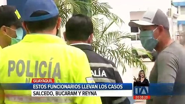 Jueces en casos de corrupción cumplen diligencias en medio de policías