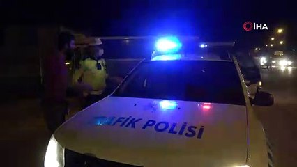 TOKAT'TA PANCAR TAŞIYAN TIRIN KAPAĞI AÇILINCA