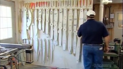 Video herunterladen: How Its Made - 496 Wooden Airplane Propellers