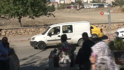 - Şehir şehir gezerek yankesicilik yapan şahıs Elazığ'da yakalandı