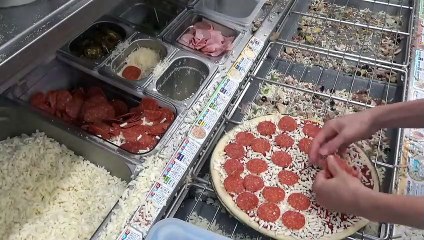 Domino's Pepperoni Pizza (HOW IT'S MADE)
