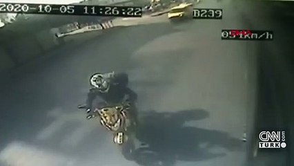 Motosikletli ölümden döndü