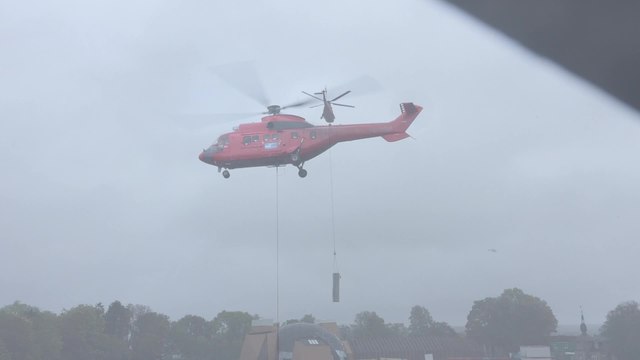 Héliportage des pylônes du téléphérique de Namur