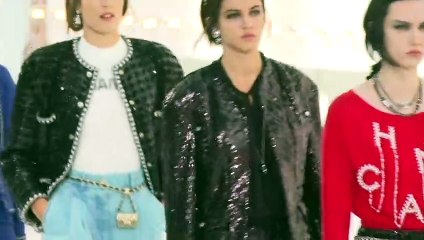 Luces, cámara, acción: Chanel vuelve a los desfiles con mayúsculas