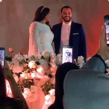 هنادي مهنا وأحمد خالد صالح يدخلان القفص الذهبي