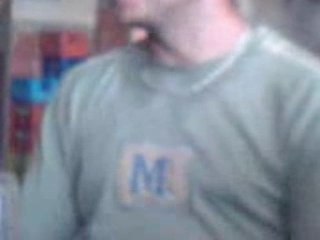 bledar dans un café