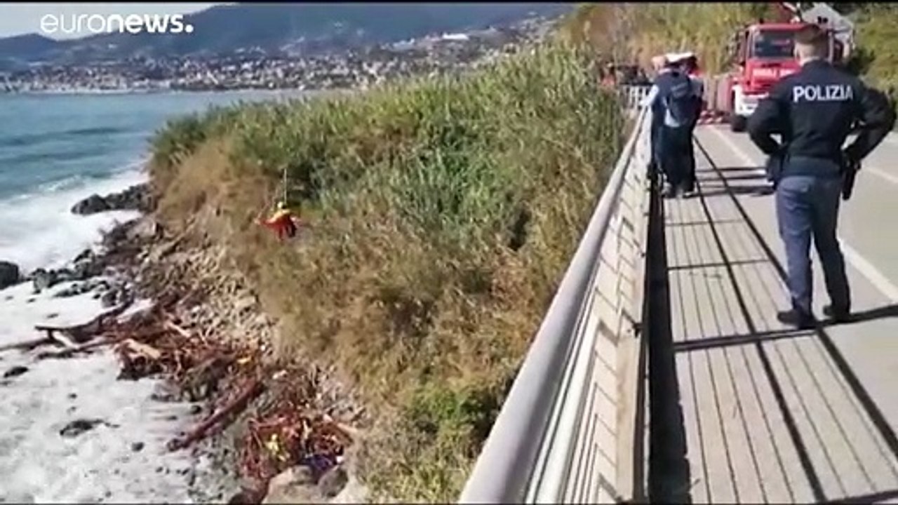 Aufräumen nach Unwetter an der Adria: Leichen vom Friedhof und platter Reis