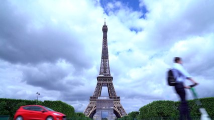 França decreta toque de recolher noturno