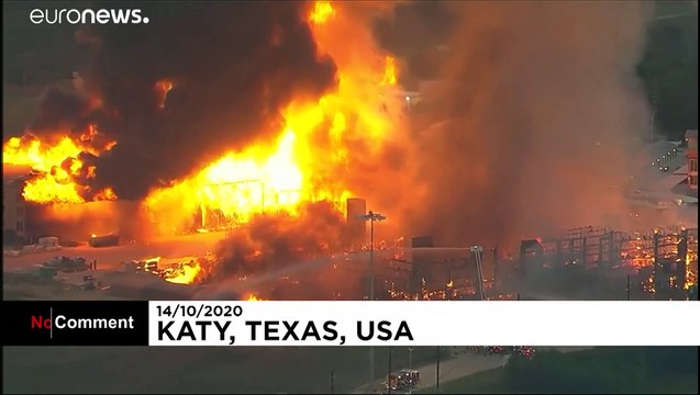 Мощный пожар в пригороде Хьюстона