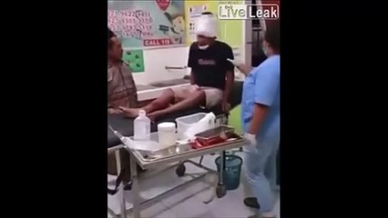 Il venait pour un mal au crâne, il va repartir encore plus mal