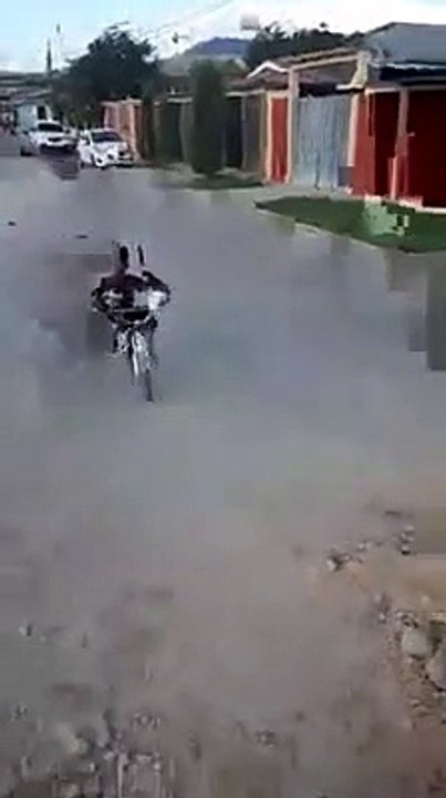HOLA..