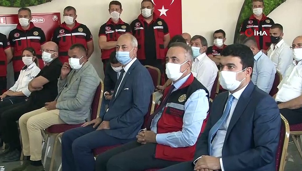 Sultangazi Belediyesi personeline afet eğitimi sertifikası