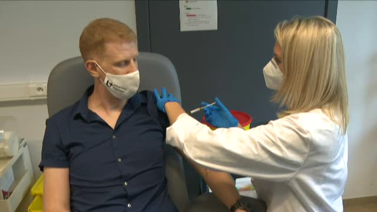 El director general de la OMS cree que la vacuna podría estar lista a finales de año