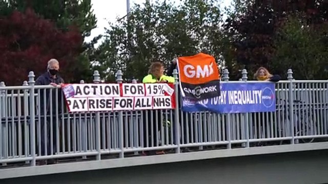 GMB NURSES STAGE SHEFFIELD BANNER PROTEST FOR NHS FAIR PAY ACROSS UK