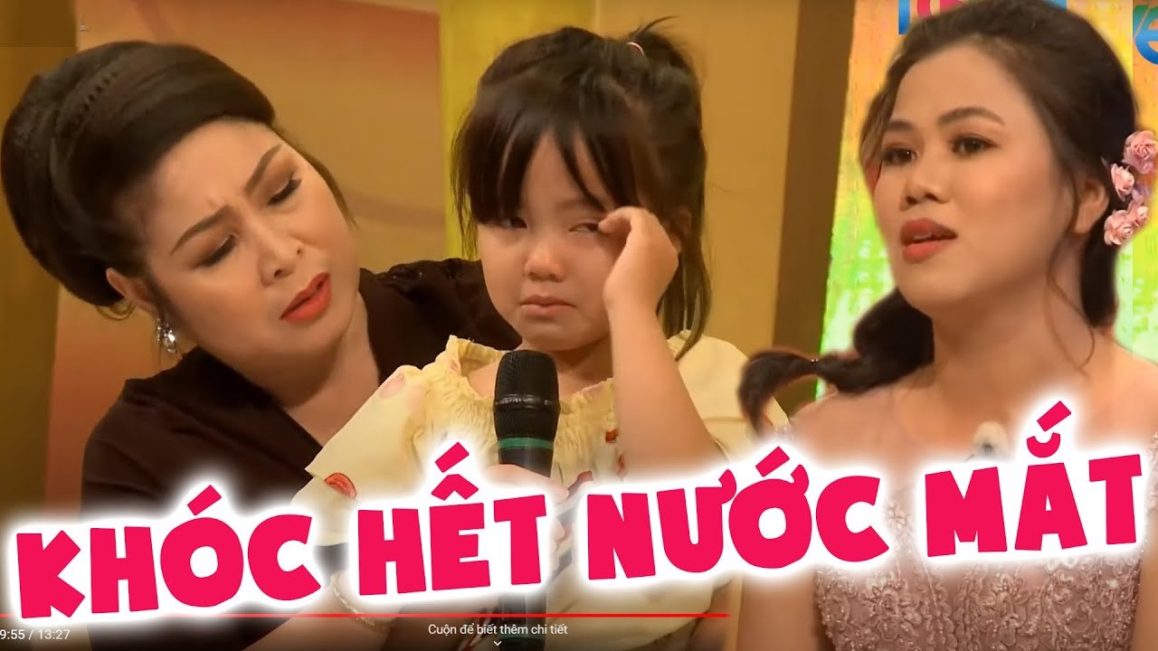 Quá Cảm Động! Con Gái 5 Tuổi KHÓC HẾT NƯỚC MẮT Vì Ba Mẹ ngay trên sân khấu Vợ Chồng Son