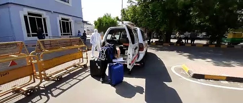 होम आइसोलेशन तोड़कर दुबई जा रही कोरोना संक्रमित एक युवती को एयरपोर्ट पर पकड़ा