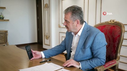 Başkan Usta, kumbarasındaki 36 lirasını Azerbaycan'a gönderen İsranur'a tablet hediye etti