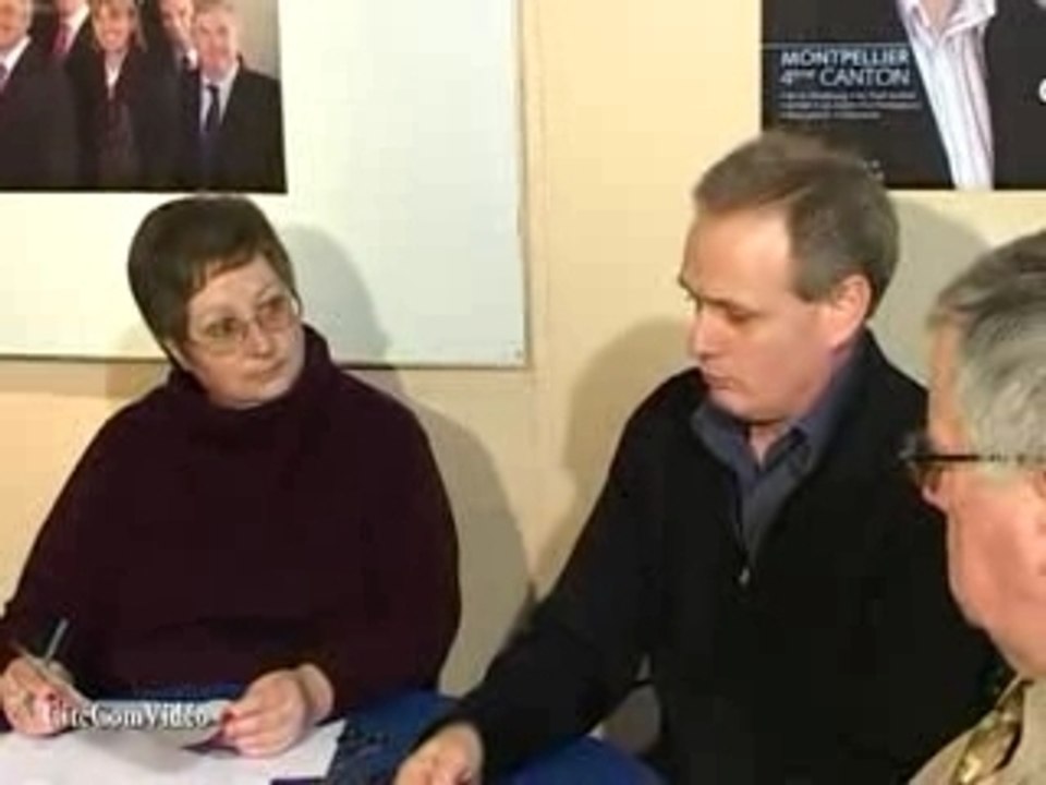 Branle bas de combat à la permanence du Nouveau Centre