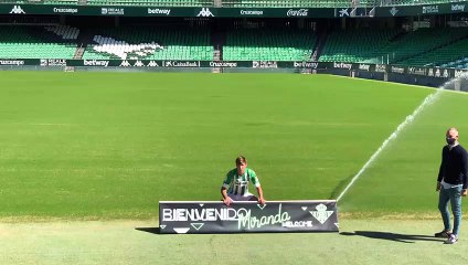 Presentación de Miranda con el Betis 2